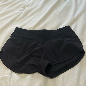 Lululemon 2.5 inch speed up short